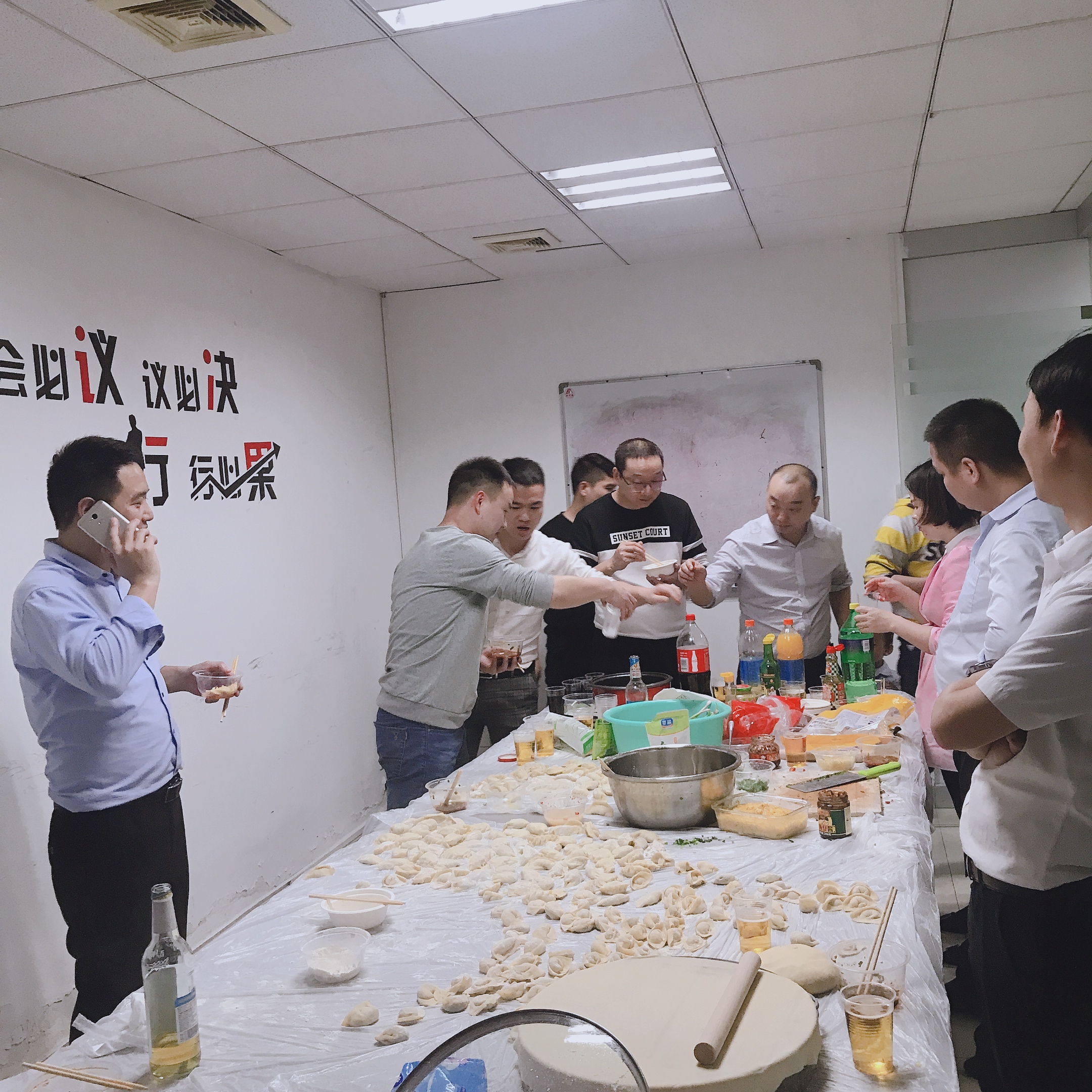 東勝物流--冬至的歡樂時(shí)光，深圳到香港物流,香港物流專線,深圳香港進(jìn)出口,中港物流,香港深圳貨運(yùn)運(yùn)輸_深圳市東勝物流有限公司